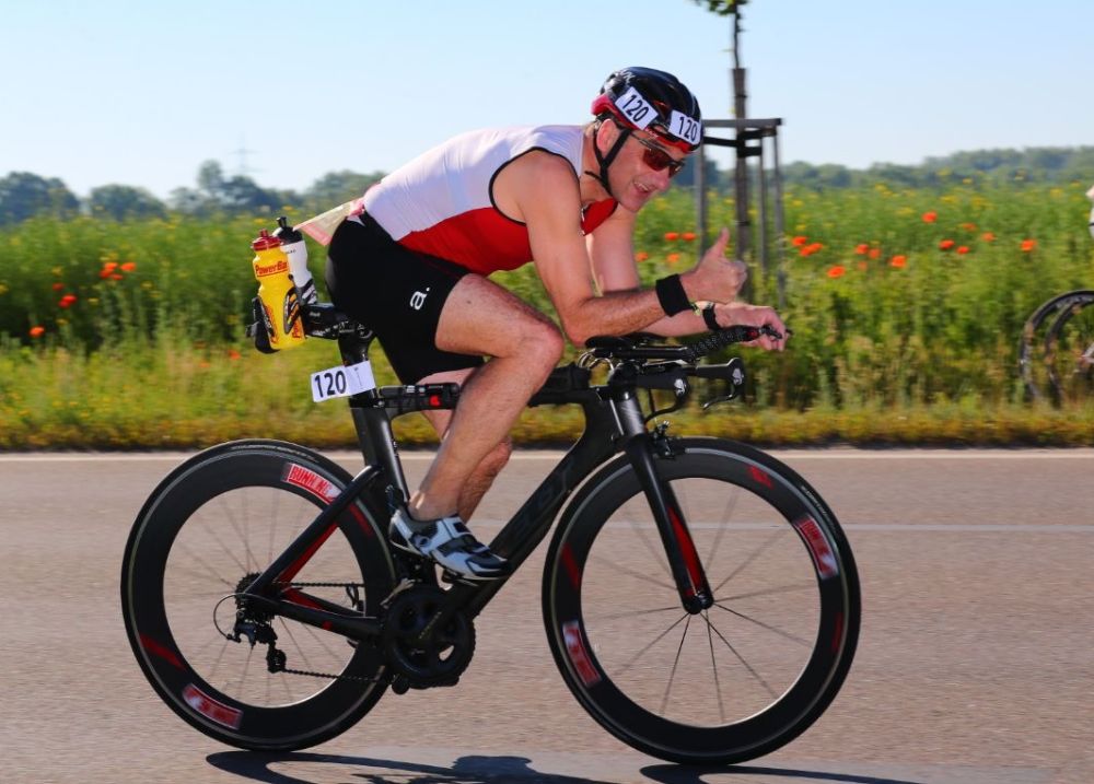 Andreas Seliger beim Triathlon