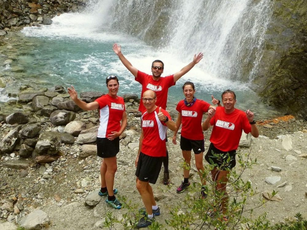 Ausflug zum Wasserfall im Laufwochenende Höhentraining & Wellness in Livigno
