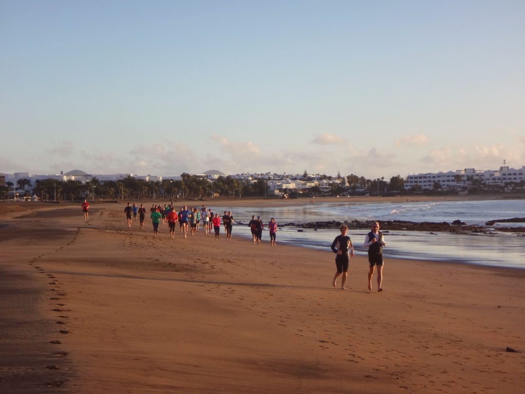 Strandlauf im Lanzarote Laufcamp