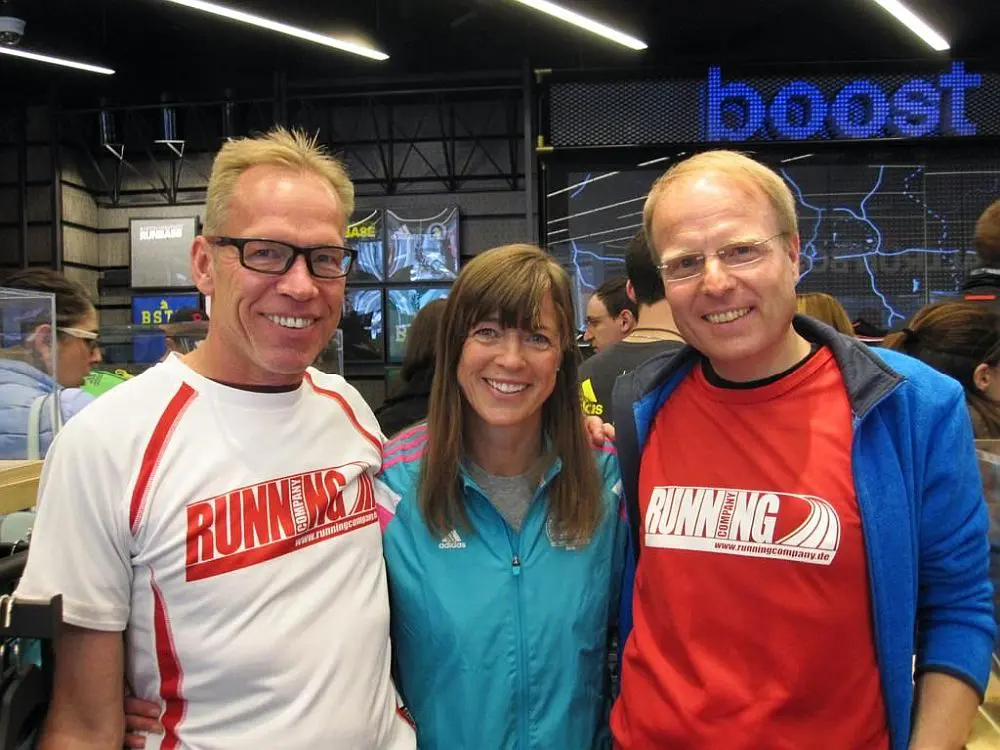 Roland Preißler und Olaf Dieckmann mit Uta Pippig beim Boston Marathon 2016